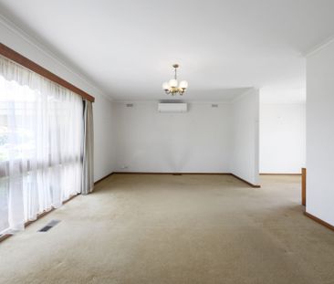 48 Browns Parade, Wendouree - Photo 1