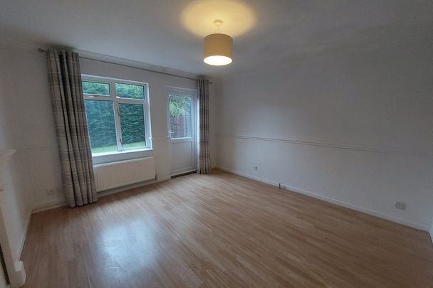 Monmouth Close - Photo 1