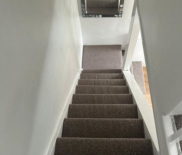 2 Bed Terraced House, Hartley Crescent, LS6 - Photo 6