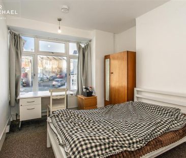 5 bedroom terraced house to rent - Photo 5