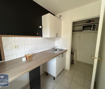 Location Appartement 2 pièces 48m² GUILHERAND GRANGES 07500 - Photo 5