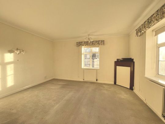 3 bedroom apartment to rent - Photo 1