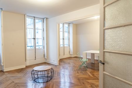 Location Appartement 4 pièces 95m² ORLEANS 45000 - Photo 2