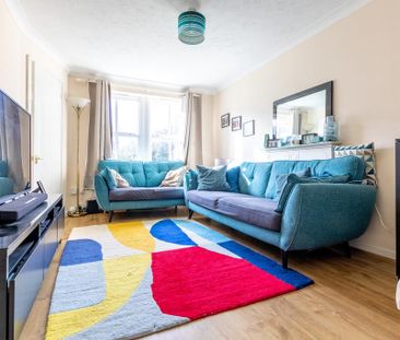2 bedroom end of terrace house to rent - Photo 1