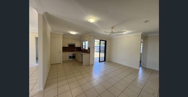 Comfortable Family Home - Photo 1