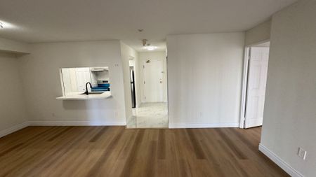 For Lease - 285 Enfield Place Unit# 511, Mississauga, Ontario - Photo 4