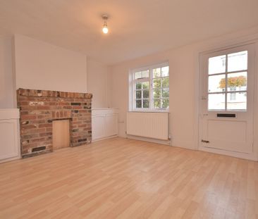 2 bedroom end terraced house to rent, - Photo 2