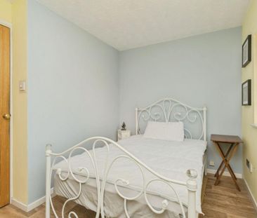 2 bedroom semi-detached house to rent - Photo 4