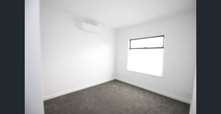 LIKE NEW HOUSE - Photo 4