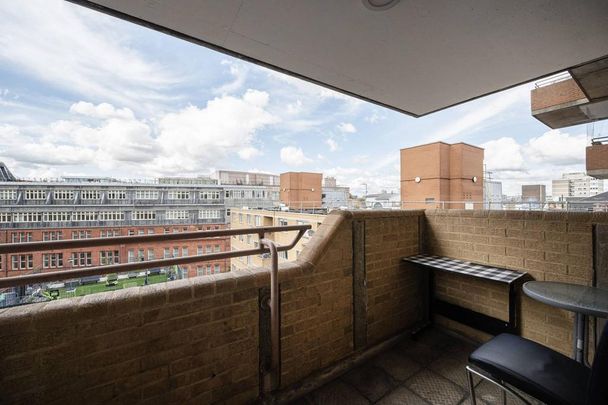 3 bedroom flat to rent - Photo 1