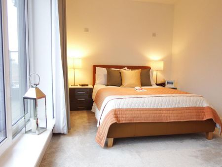 4 bedroom townhouse to rent - Photo 3