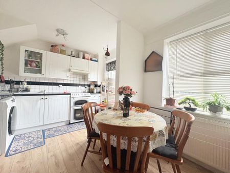 2 bedroom terraced house to rent - Photo 5