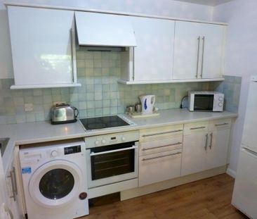 1 bedroom flat to rent - Photo 2