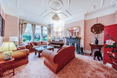 6 bedroom semi-detached house to rent - Photo 2