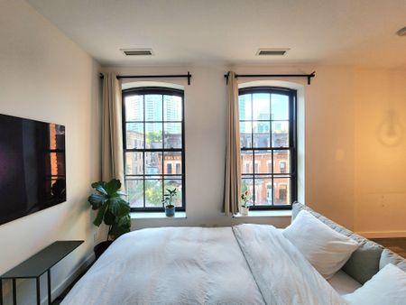 For Lease - 5 St. Joseph Street Unit# 317, Toronto, Ontario - Photo 4