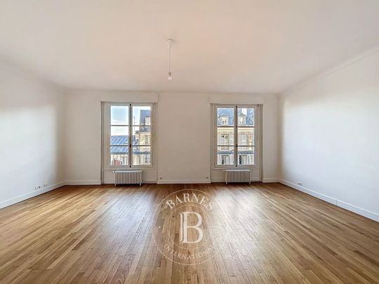 Tout savoir sur cet appartement dans le quartier Notre Dame, à Versailles - Photo 1