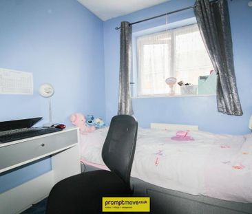 3 bedroom end of terrace house to rent - Photo 4