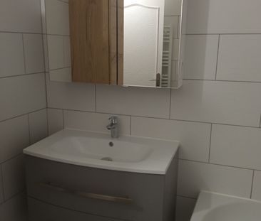 Appartement de type F2, entièrement rénové, offrant une entrée sur ... - Photo 4