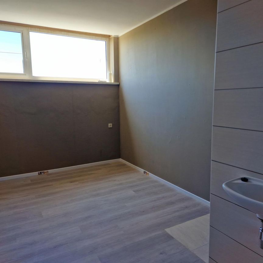 Studio met aparte slaapkamer op de 2e verdieping te Turnhout - Photo 1