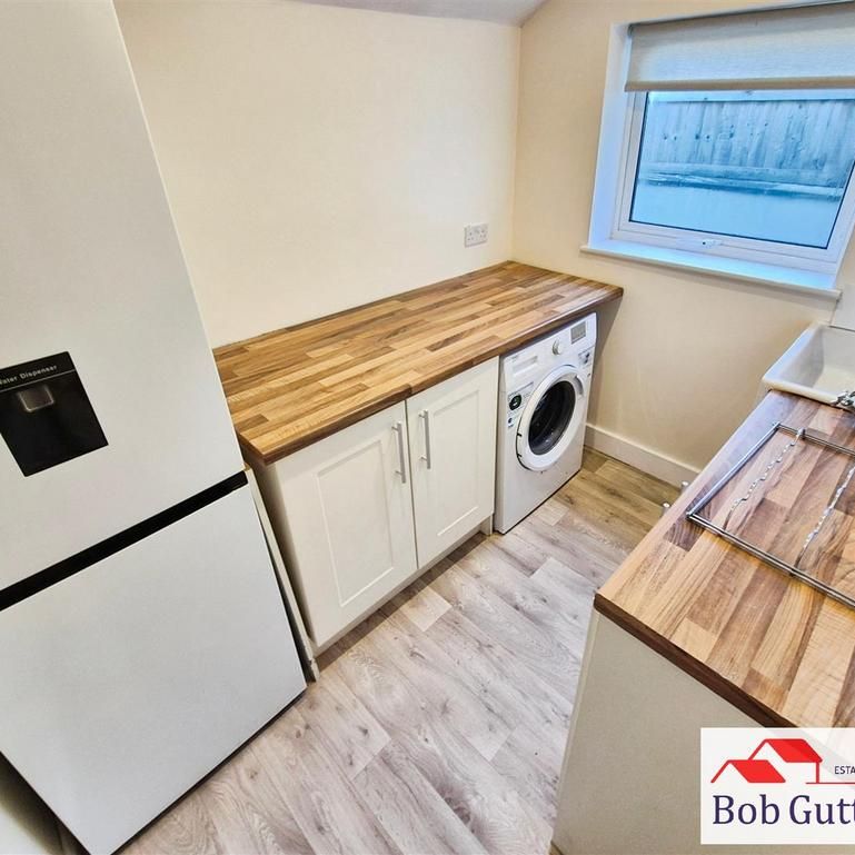 2 bedroom terraced house to rent - Photo 1