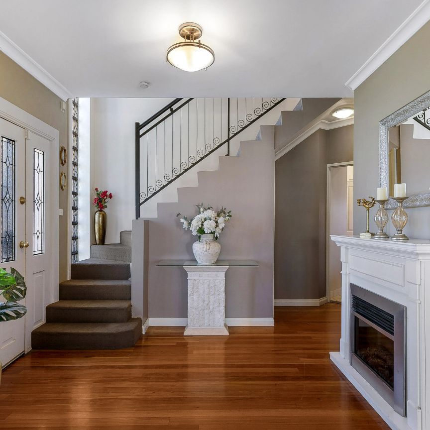 Charming 3 Bed 2 Bath Double Storey Family Home in Riverwood! ! ! - Photo 1