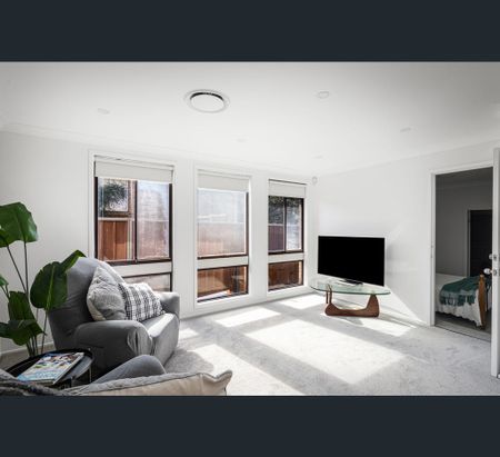 87 Isaac Smith Parade Kings Langley - Photo 5