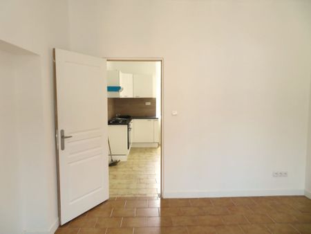 Rue de Grezan, Nîmes, T2, 500€ H.C, 33m² - Photo 4
