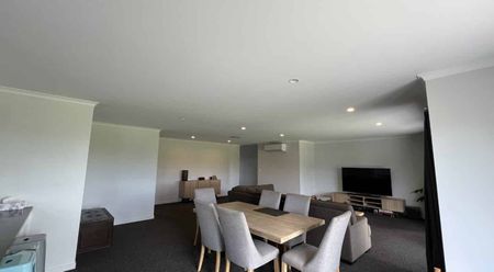 Cambridge with Gully outlook, supersized back section - Photo 3