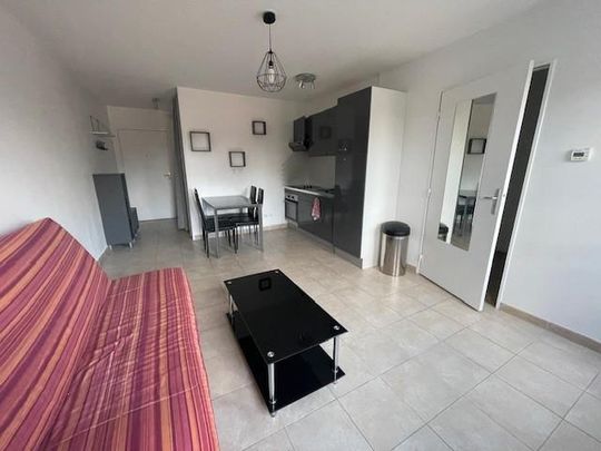 Location Appartement 1 pièce 27m² VAULX EN VELIN 69120 - Photo 1