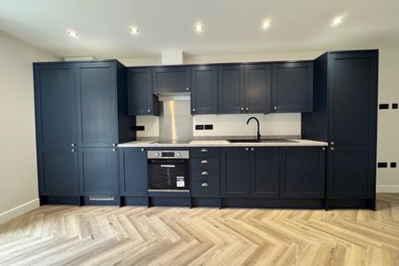 Burlington Place - Photo 2