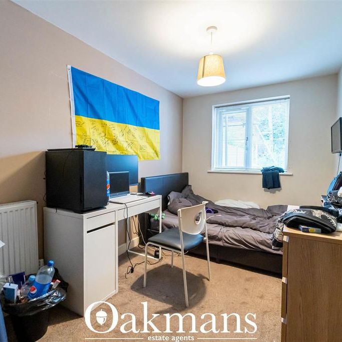 8 bedroom house to rent - Photo 1