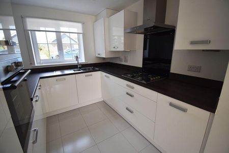 3 bedroom terraced house to rent - Photo 2