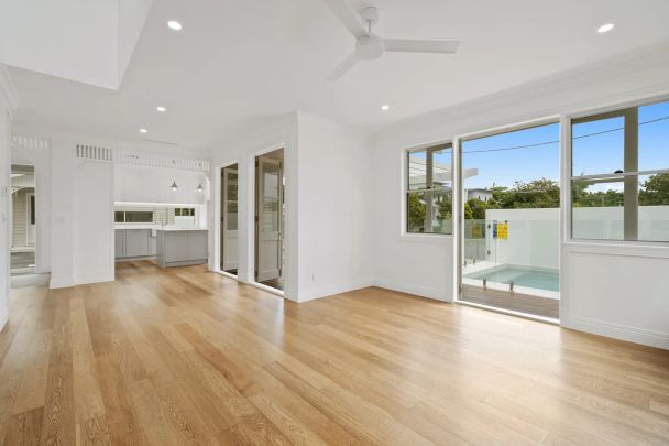Private Hampton Duplex - Noosa River Location - Photo 1