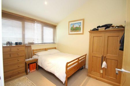 Queen Anne's Quay - Photo 2