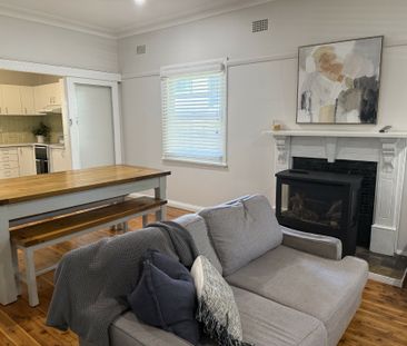 Charming Renovated Weatherboard Home in North Tamworth - Photo 2