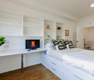 Terraced 1 Bed Apartment - Photo 3