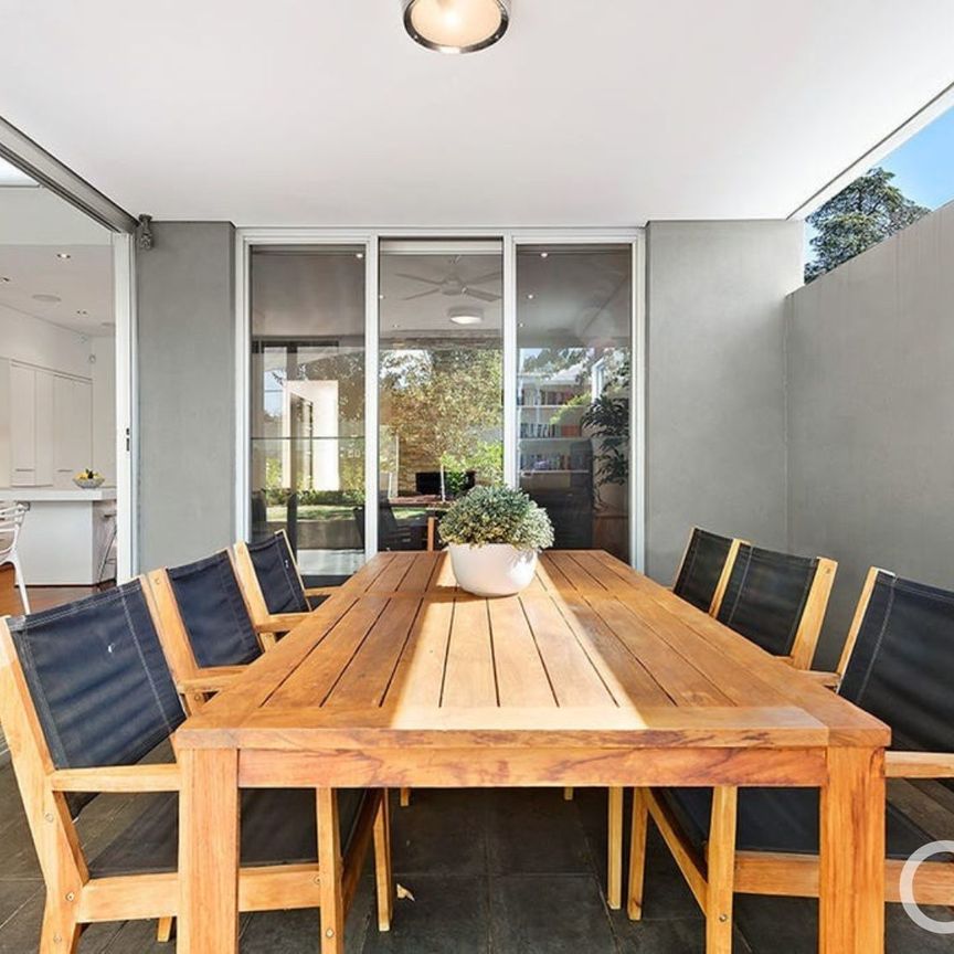 Open the Door to Architectural Brilliance - Photo 1