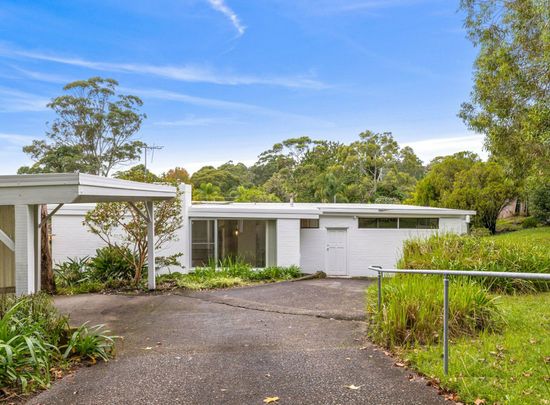 Affordable, Spacious and Private Four Bedroom Home - Photo 1