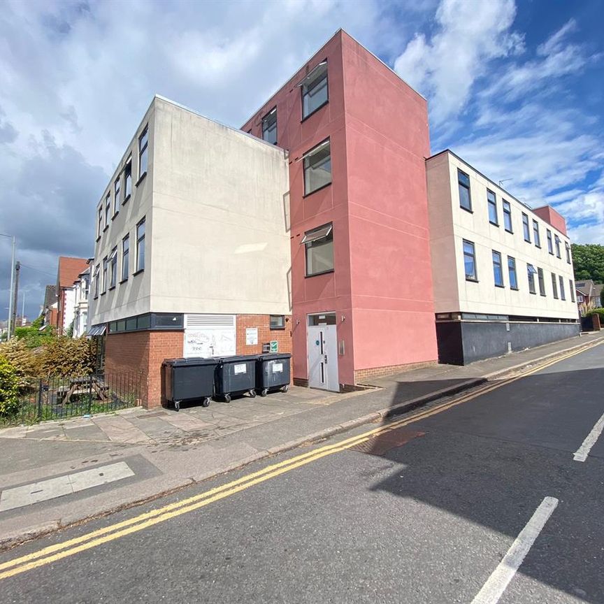 Classic Single, London House - Photo 1