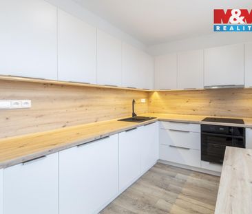 Pronájem bytu 2+1 53 m² - Fotografie 2