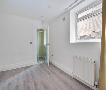 3 bedroom flat to rent - Photo 3