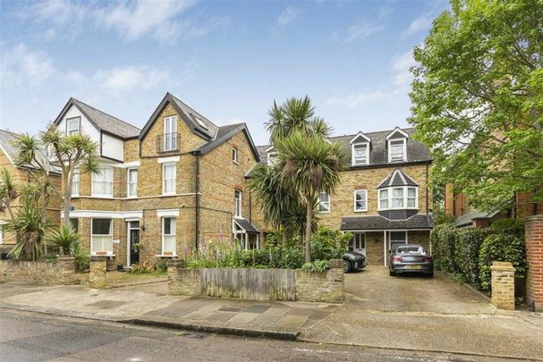 Lion Gate Gardens, TW9, London - Photo 1