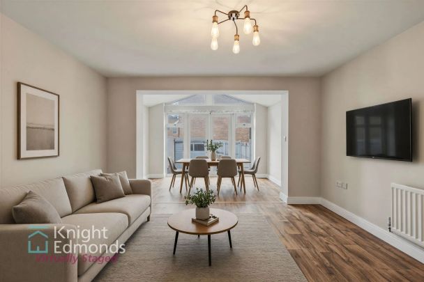 2 bed end of terrace house to rent in Trinity Way, Maidstone, ME15 - Photo 1