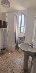 13014 - T1 MEUBLE au RDC avec balcon et parking - Photo 4