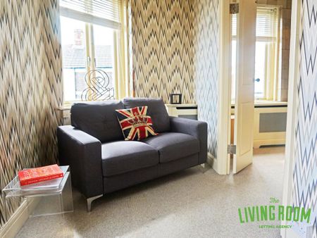 2 bedroom flat to rent - Photo 4