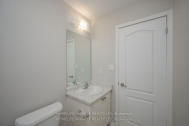 For Lease - 327 Pumpkin Pass, Hamilton, Ontario - Photo 1