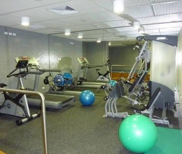 Modern Studio Living in the Heart of South Yarra - Photo 1