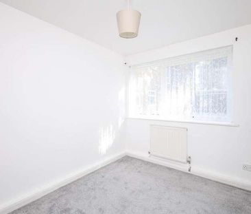 Cotswold Court, Horsham, RH13 - Photo 4