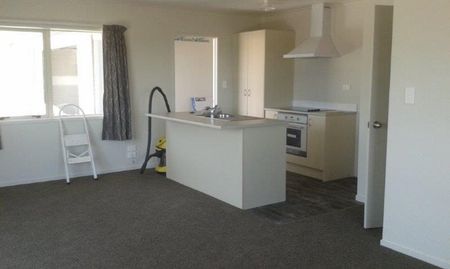 ELENA PLACE, WELCOME BAY (2bed) - Photo 4