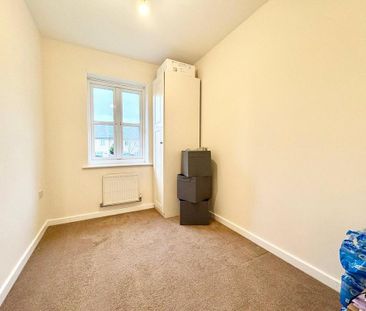 3 bedroom end of terrace house to rent - Photo 2